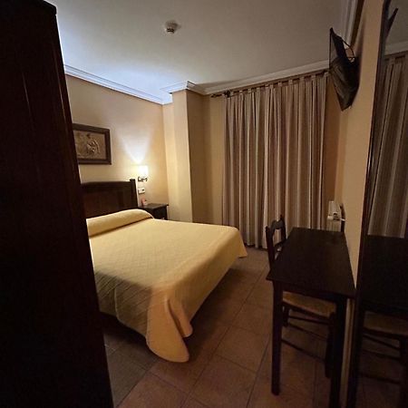 Hostal Restaurante Morote Cano Lezuza Экстерьер фото